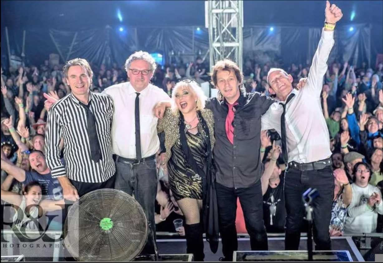 <q>the band</q>